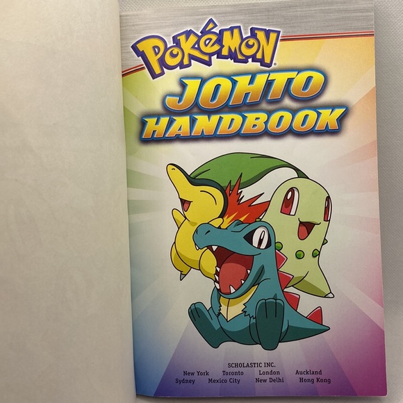 Pokémon Johto Handbook Scholastic Softcover Book - Picture 3 of 10
